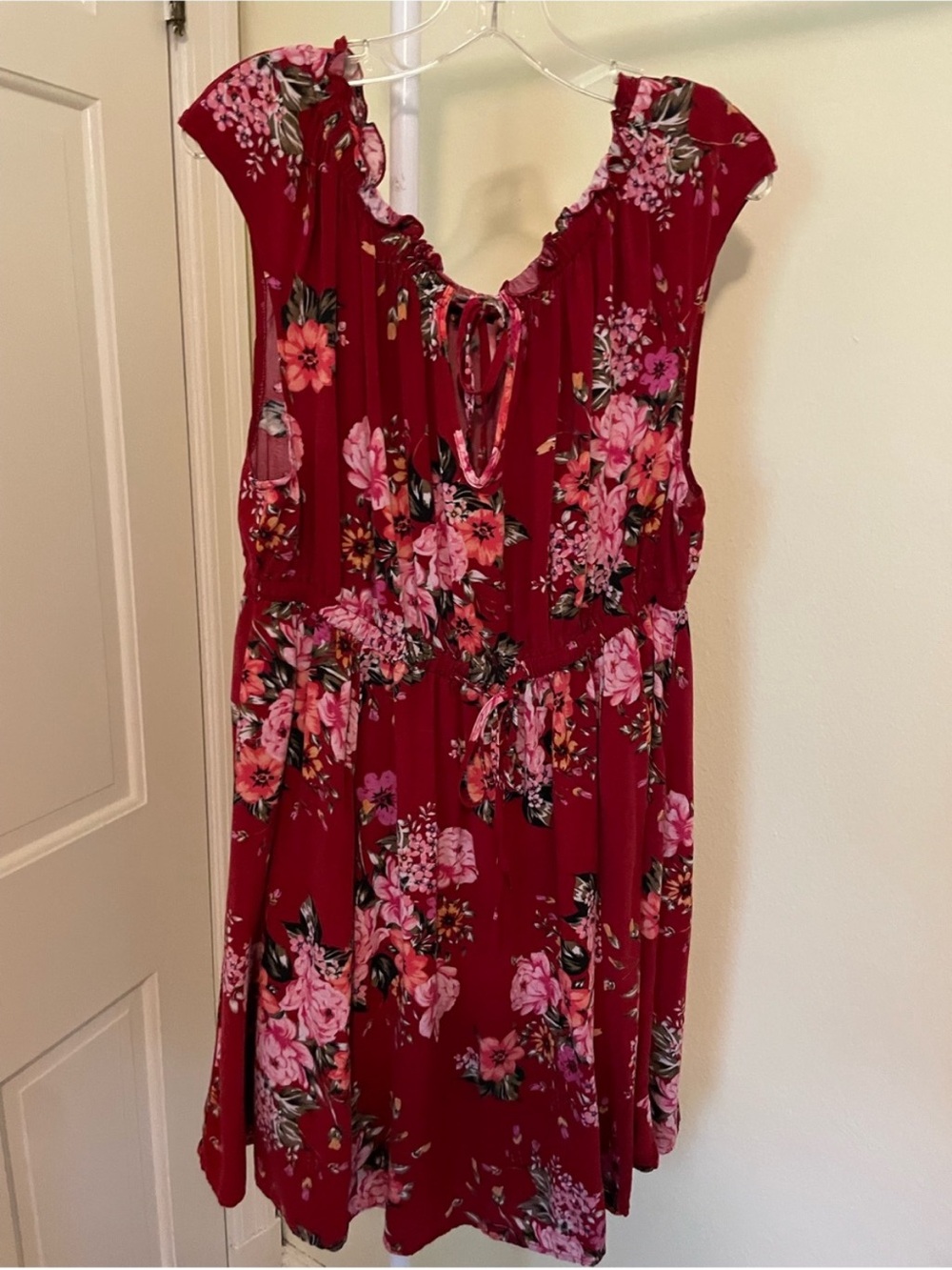 Torrid Red Floral Tie-Front Midi Dress. 2X.